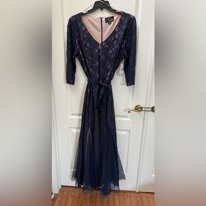 Alex Evenings navy/sequins/nude fully lined gown in size 16w brand new with tags